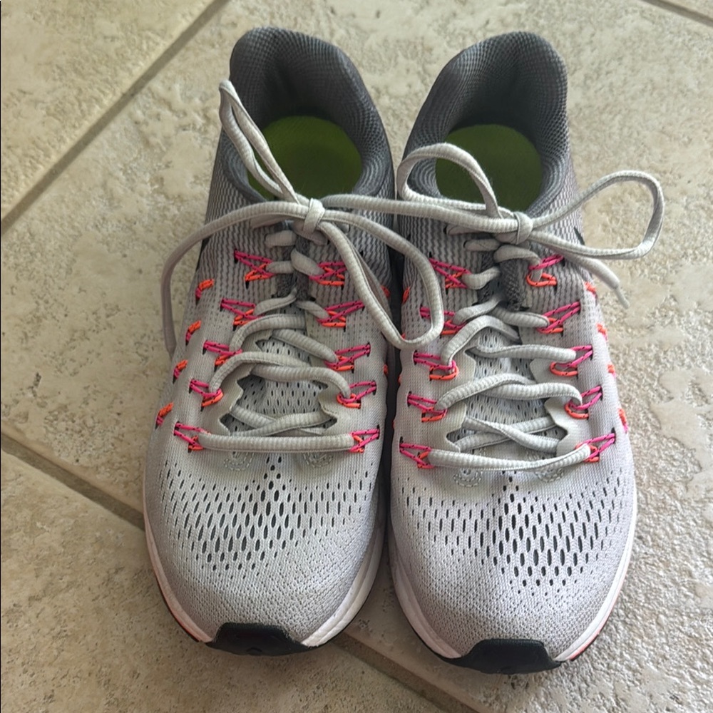 Nike Gray and Pink Athletic Shoes for Performance